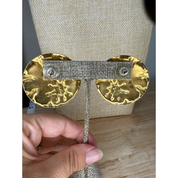 Berebi Black & Gold Circular Enamel Pierced Earrings With Abstract Design - Picture 6 of 10